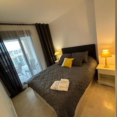 Oasis Cala Alta New 120qm Free Parking, Pool, 2 Bath, 3bdr, Wi-fi, Air-condit