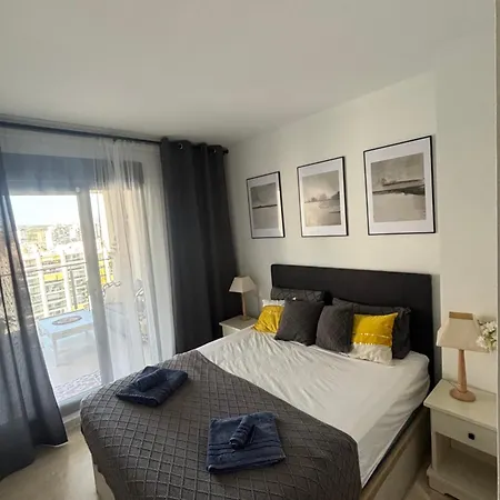 Oasis Cala Alta New 120qm Free Parking, Pool, 2 Bath, 3bdr, Wi-fi, Air-condit Appartement Benidorm